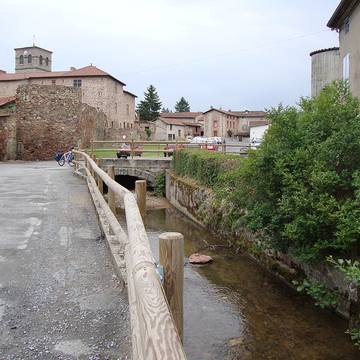 Collégiale Saint-Pierre de Pouilly-lès-Feurs